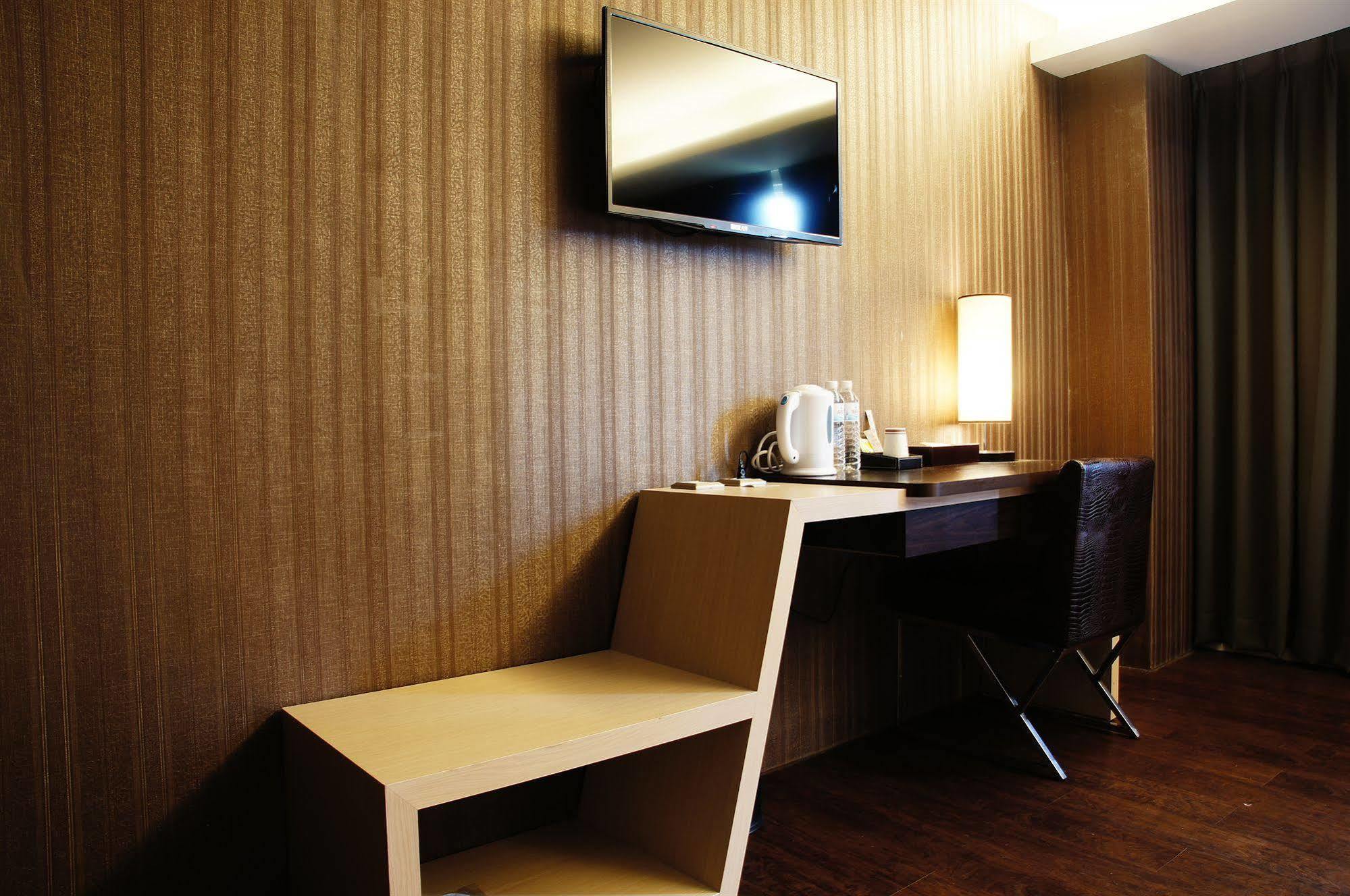 Talmud Business Hotel - Zhongshan Taichung Exterior foto